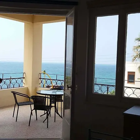 Honolulu Beach Apartment *